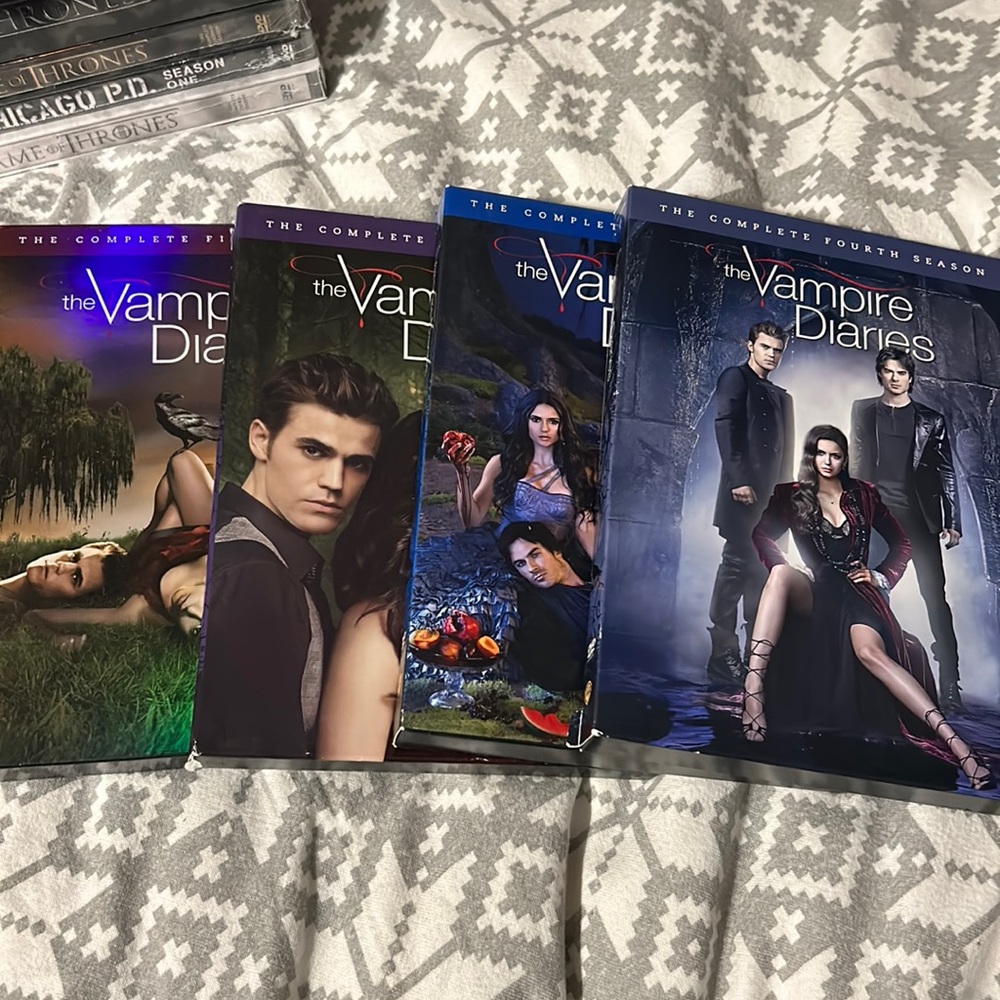 The Vampire Diaries seasons 1-4 on DVD